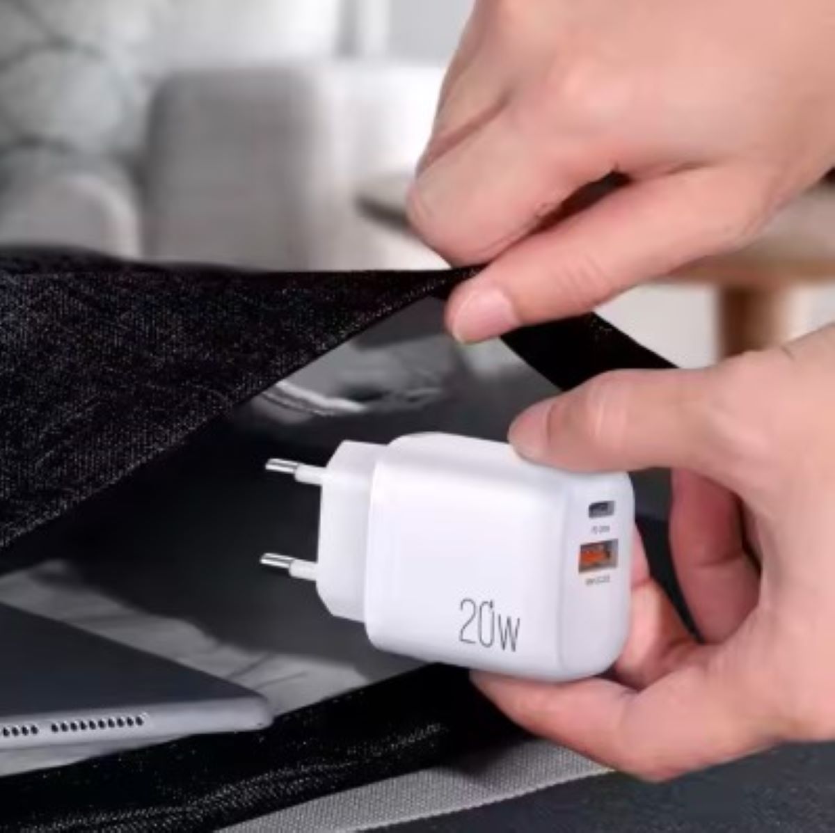 Ladegerät Doppelanschluss  Schnellladegerät USB-C + USB-A , Dual-Port Charger, Schnellladen für iPhone, iPad, Samsung, Google Pixel, Tablet & mehr